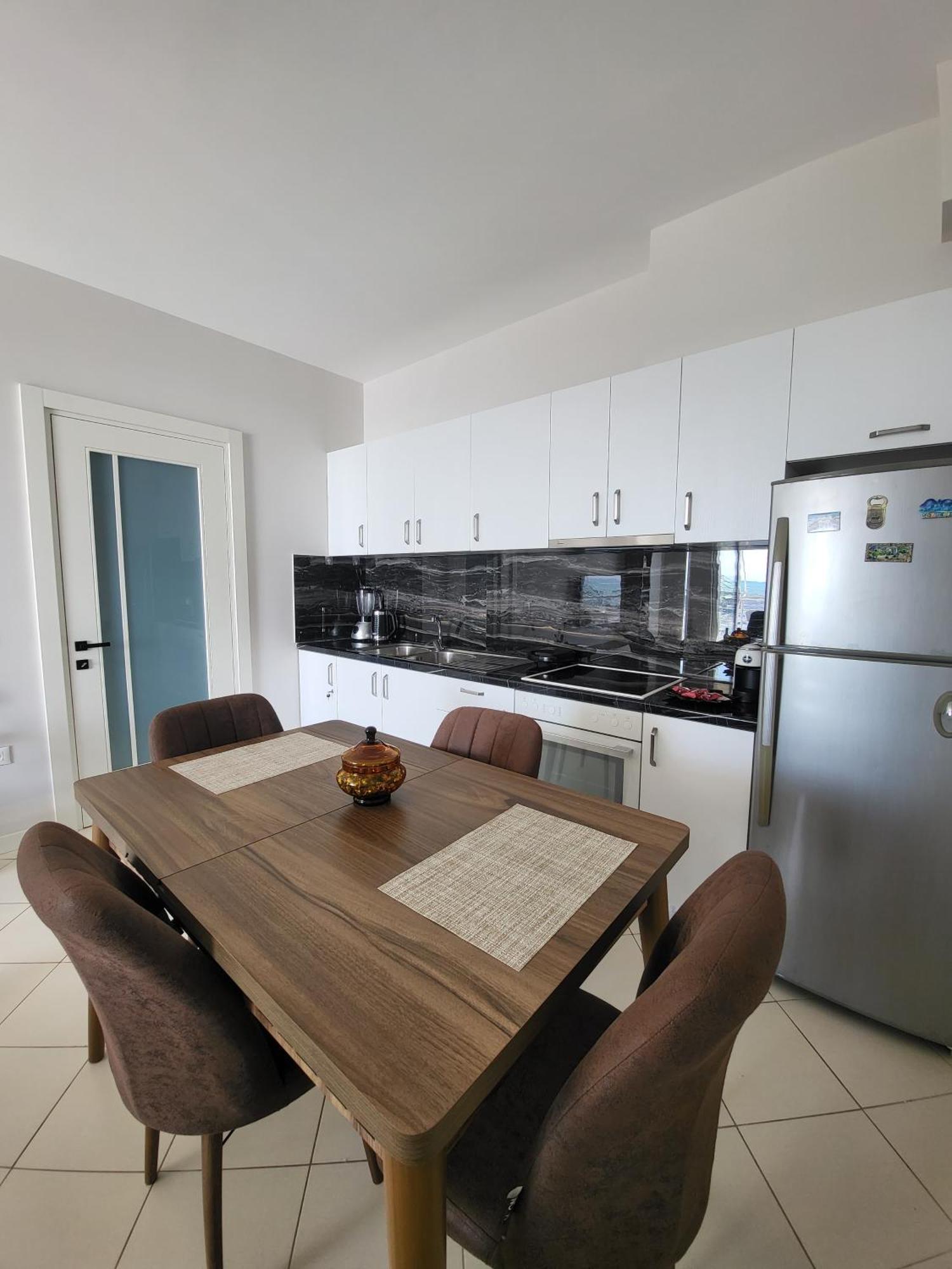 Alex'S Apartment 2 Durres Bagian luar foto